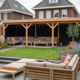 Met zwarte zij- en 3x achterwand